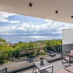 Feriehus Beautiful Home In Kostrena *