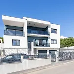 Feriehus Beautiful Home In Kostrena Kostrena